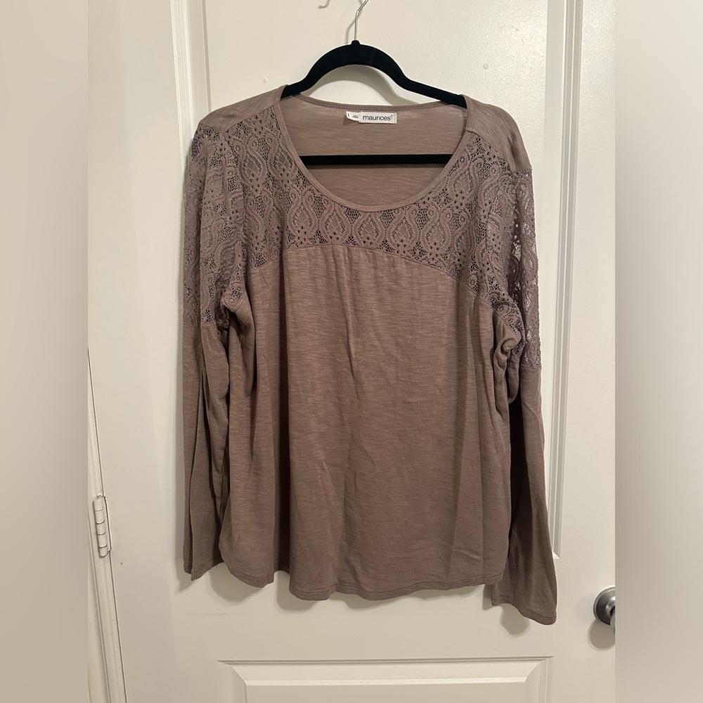 Maurice’s Long Sleeve top, lace top Sz 1- mauve/tan